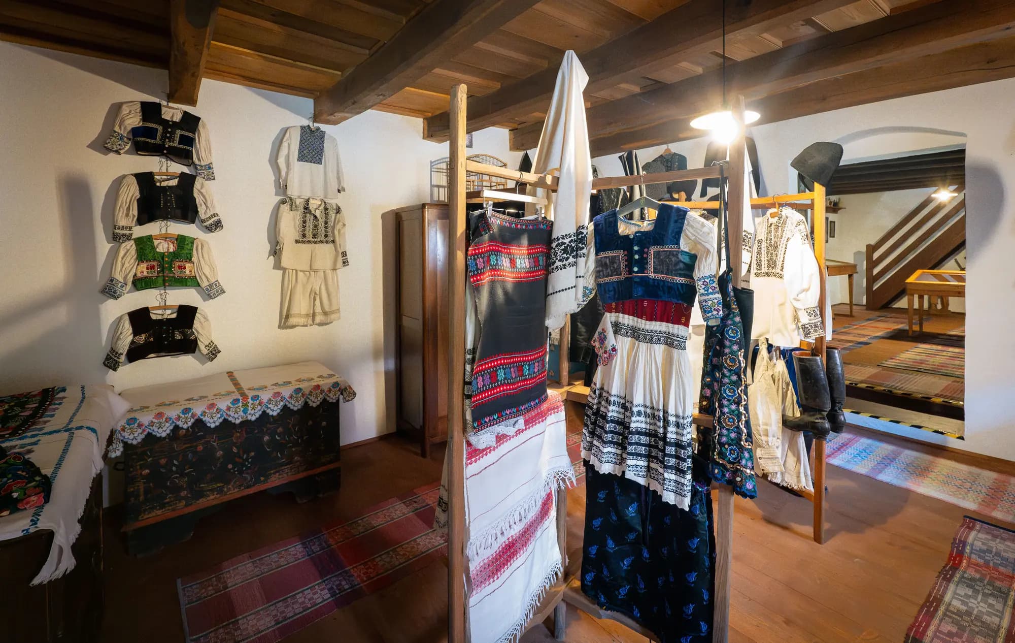 Folklórne podujatie a ľudové kroje