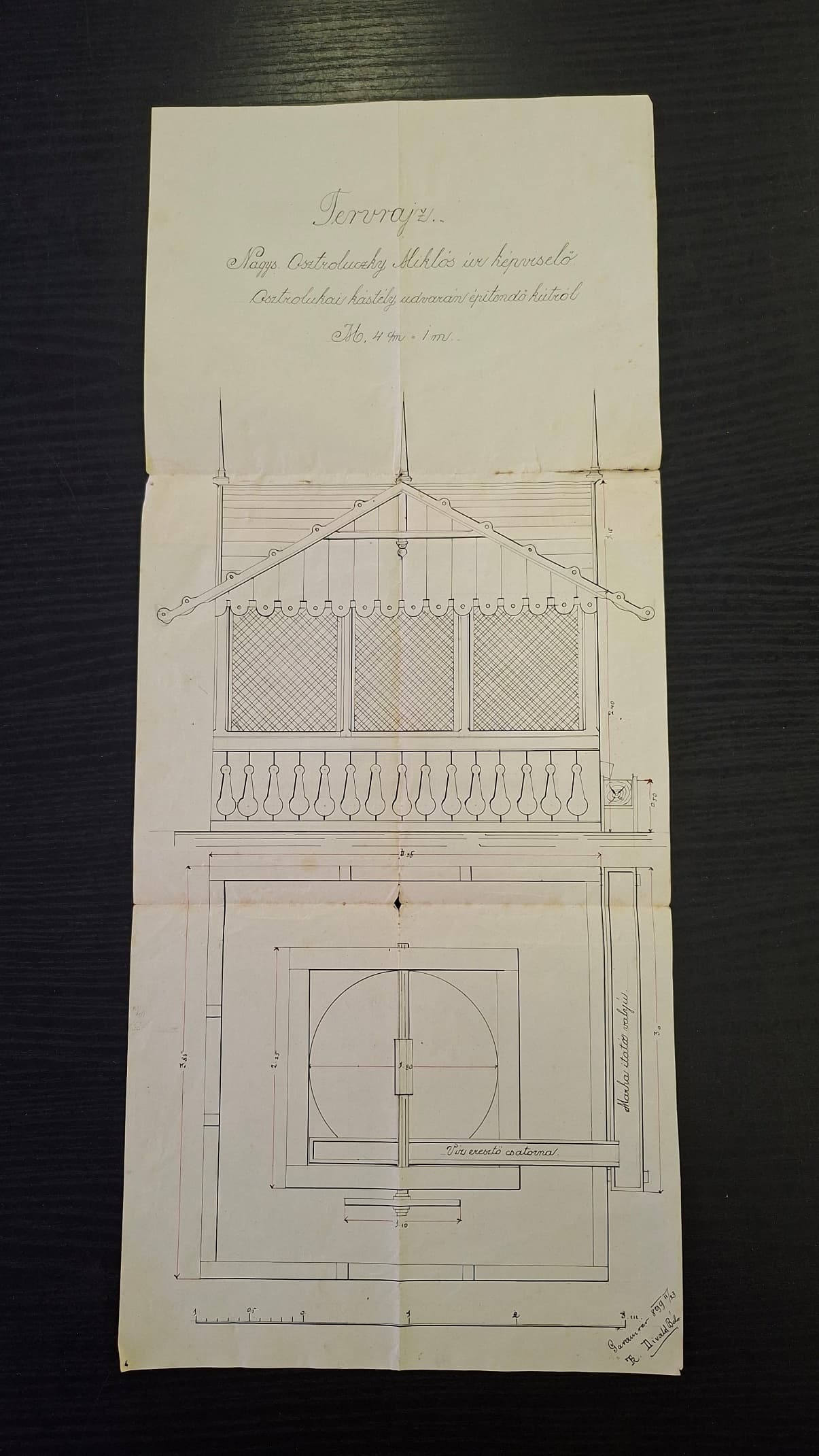 Architektonický návrh studne na nádvorí